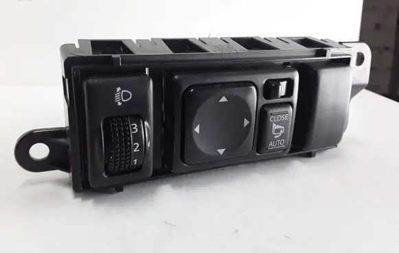 Nissan Juke I F15 Wing mirror switch 681RUBV90A
