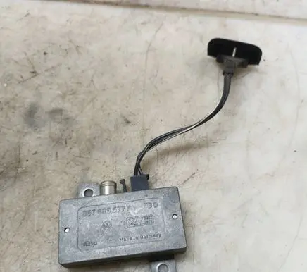 Volkswagen PASSAT B3 Other control units/modules 357035577A