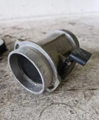 Audi A4 S4 B6 8E 8H Mass air flow meter 8ET00914245