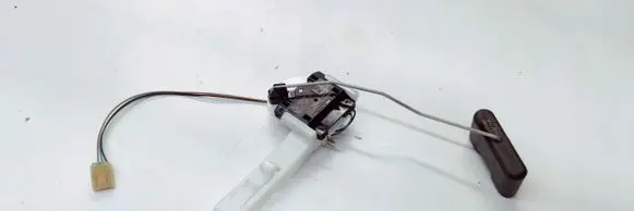 Audi A4 S4 B9 Fuel level sensor 8W0919047E