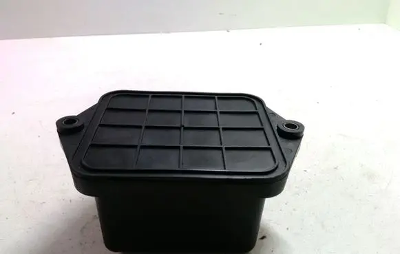 Vacuum air tank