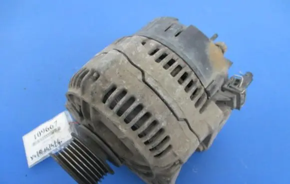 Volkswagen Polo II 86C 2F Generator/alternator