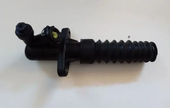 Opel Grandland X Clutch master cylinder 9812976180