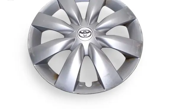 Toyota Avensis T250 R16 wheel hub/cap/trim 4260205100