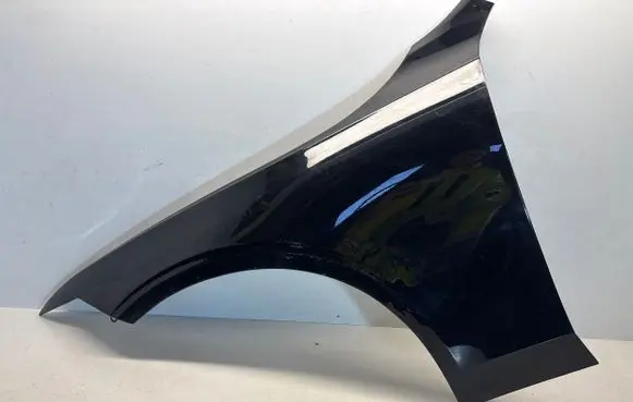 Volvo S90, V90 Fender