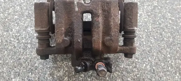 Chevrolet Captiva Rear brake caliper