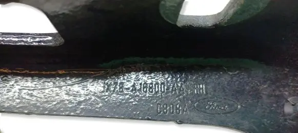 Ford Focus Engine bonnet/hood hinges 