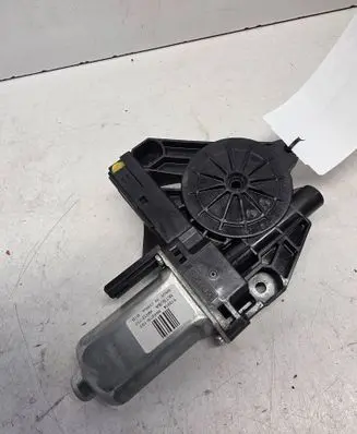 Volvo S60 Front door window regulator motor 977426