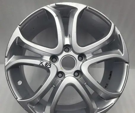 Renault Kadjar R17 alloy rim 