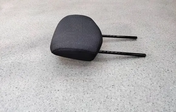Renault Master III Front seat headrest 