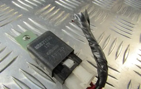 Mitsubishi Pajero Other relay MB627895