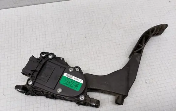 Volkswagen Polo Accelerator throttle pedal 6Q1721503C 6PV00849601
