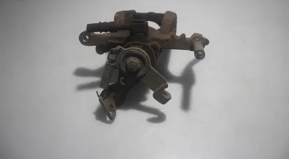 Opel Astra J Rear brake caliper