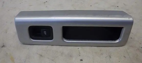 Volvo V50 Quarter vent window switch 31295736