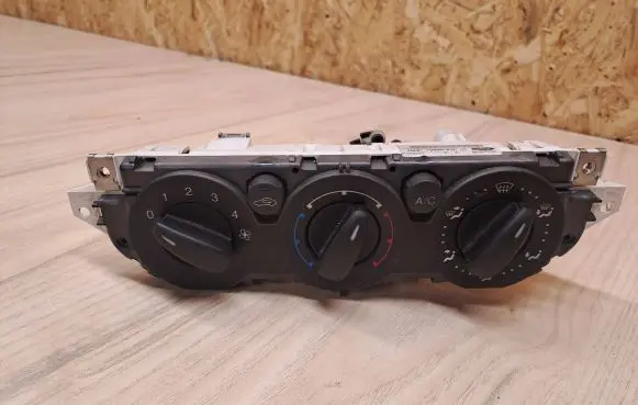 Ford Focus Climate control unit 3M5T19980AD 69607320