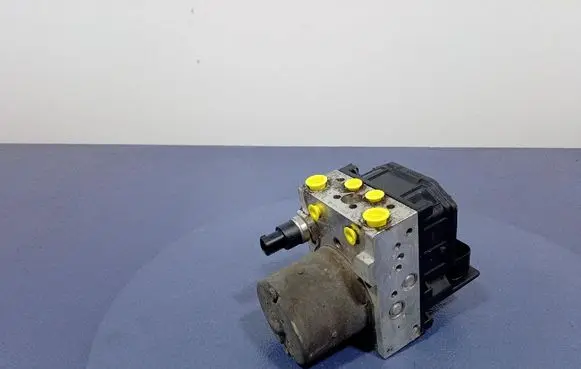 Toyota Avensis Verso ABS Pump 44540-05031
