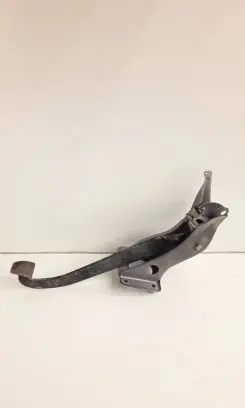 Toyota Land Cruiser (BJ70) Brake pedal