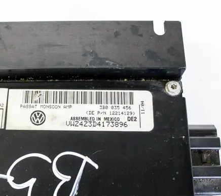 Volkswagen PASSAT B5 Sound amplifier 3B0035456