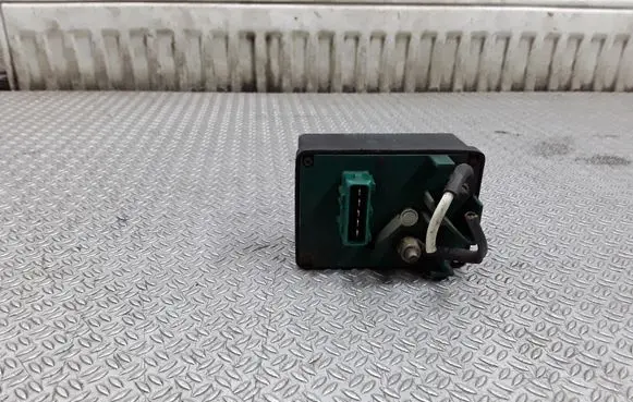 Citroen Xsara Picasso Glow plug pre-heat relay 9639912580