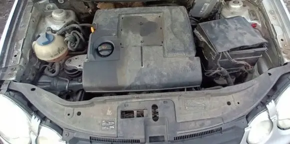 Volkswagen Polo IV 9N3 Engine AZQ