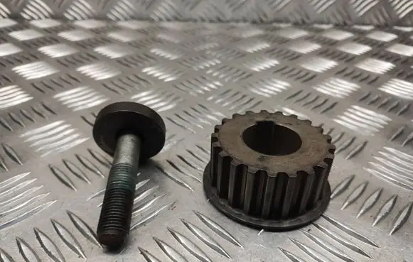 Peugeot 308cc Crankshaft gear 