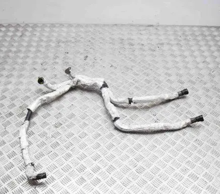 Engine coolant pipe/hose