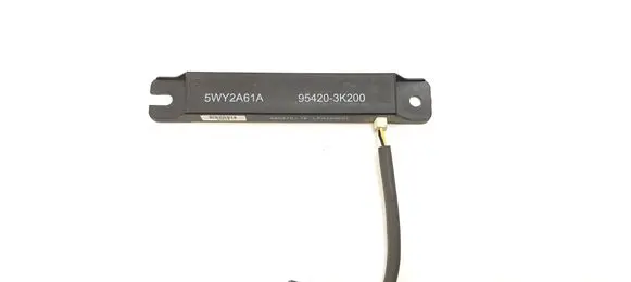 Hyundai Santa Fe Aerial antenna amplifier 954203K200 5WY2A61A