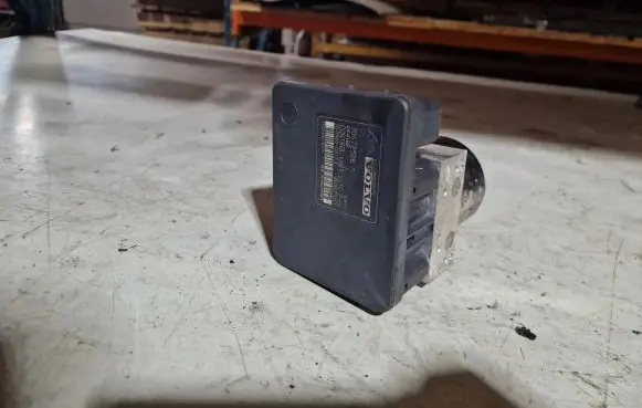 Volvo V50 ABS Pump 10096004173