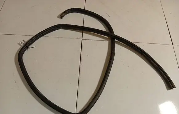 Mazda 3 I Rubber seal rear door 