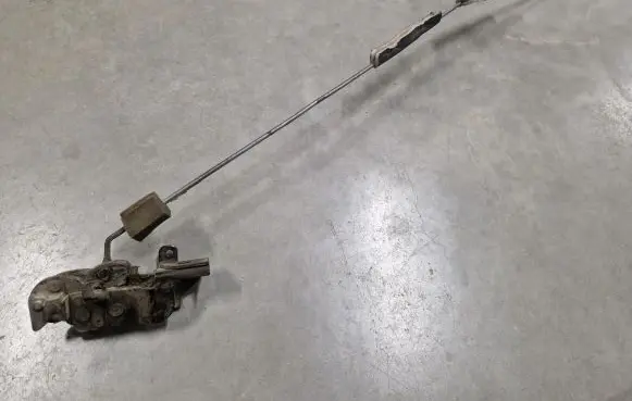 Loading door lock