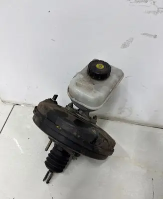 Opel Corsa C Brake booster 90576562