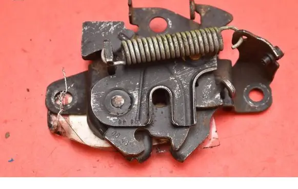 Toyota Avensis Verso Engine bonnet/hood lock/catch 