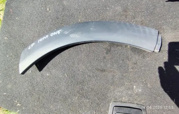 Mini One - Cooper R50 - 53 Front arch trim 1505865