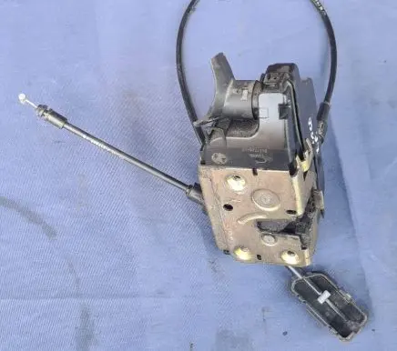 Renault Espace IV Front door lock 017972 Hnu441