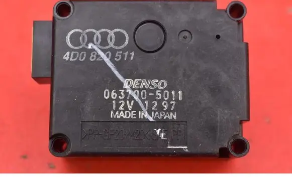 Audi A8 S8 D2 4D Air flap motor/actuator 4D0820511