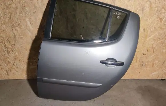 Mitsubishi L200 Rear door