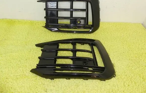 Volkswagen Touareg III Front bumper lower grill 760853665J