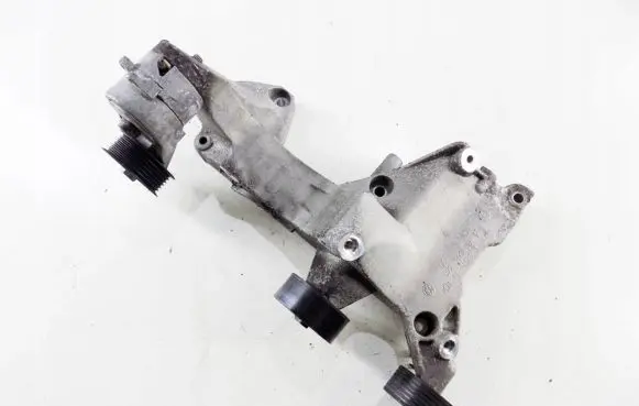 Audi A3 S3 A3 Sportback 8P Generator/alternator bracket 