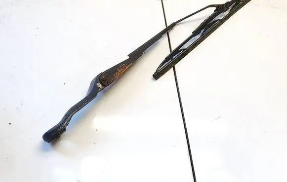 Peugeot 406 Front wiper blade arm