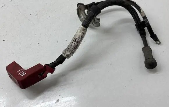 Toyota Highlander XU50 Positive cable (battery) 821220E100