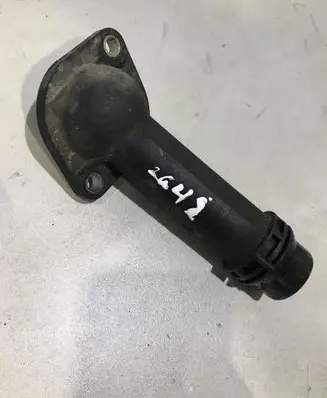 Audi A4 S4 B7 8E 8H Engine coolant pipe/hose 038121121