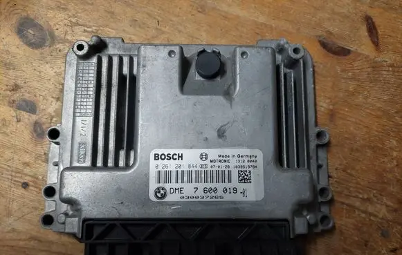 Mini One - Cooper Coupe R56 Engine control unit/module 0261201844 7600019 DME7600019