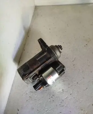 Volkswagen Golf V Starter motor 9109SS