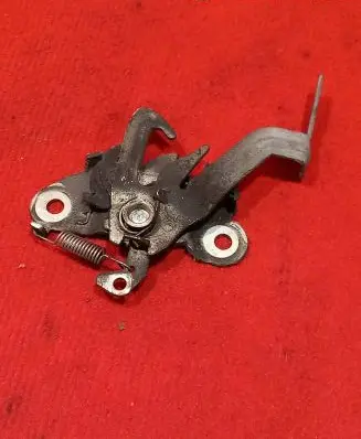 Peugeot 308 SW Engine bonnet/hood lock/catch