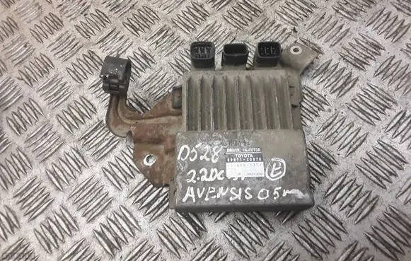 Toyota Avensis T250 Fuel injection control unit/module 8987120070