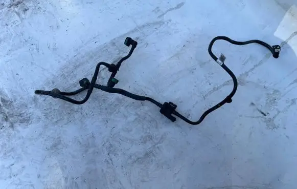 Ford Focus Fuel injector supply line/pipe ET769C987AC