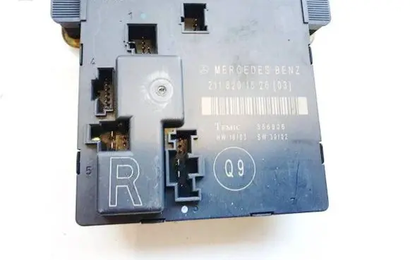Mercedes-Benz E W211 Door control unit/module 2118201626