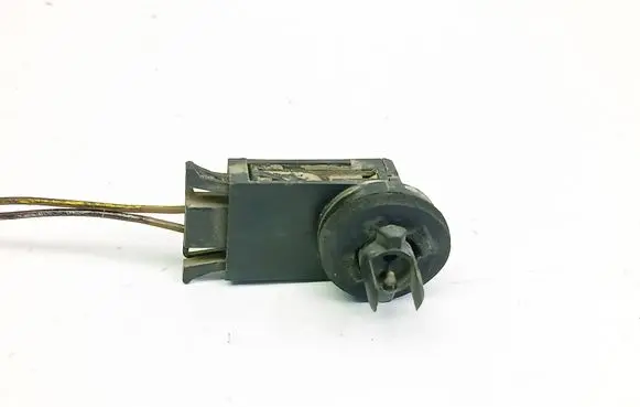 Audi A4 S4 B5 8D Interior temperature sensor 1H0907543A 750400