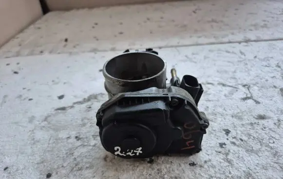 Volkswagen Sharan Throttle valve 021133064