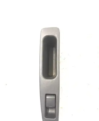 Nissan Qashqai Electric window control switch